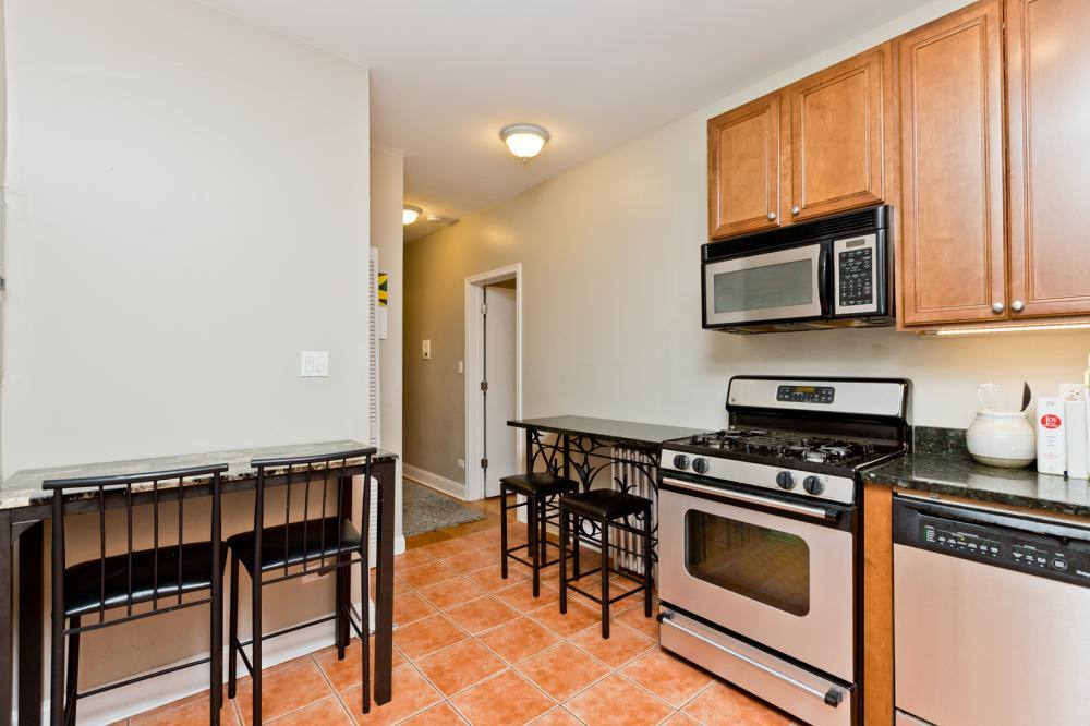 Apartment for rent at 1258 W Cornelia #1, Chicago, IL 60657