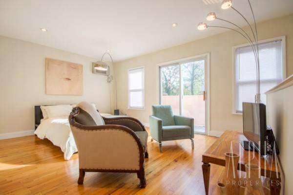 Townhouse for rent at 350 E 19th St #3A, New York, NY 10003
