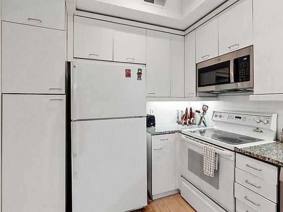 Apartment for rent at 4040 Avondale Ave #53, Dallas, TX 75219