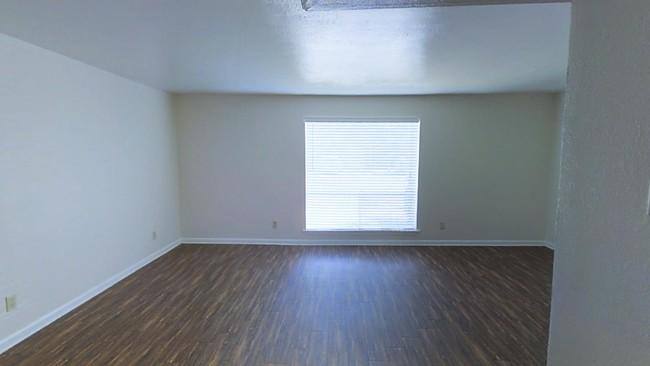 Apartment for rent at 1617 Enid St Houston #53, Houston, TX 77009