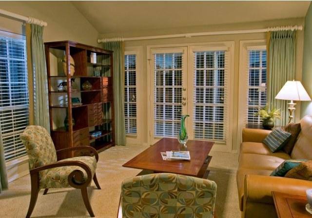 Apartment for rent at 720 Latimer Expressway #53, Dallas, TX 75226