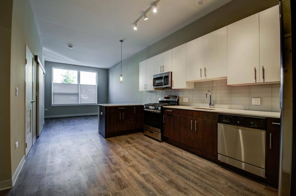 Apartment for rent at 851 W Grand #403, Chicago, IL 60642