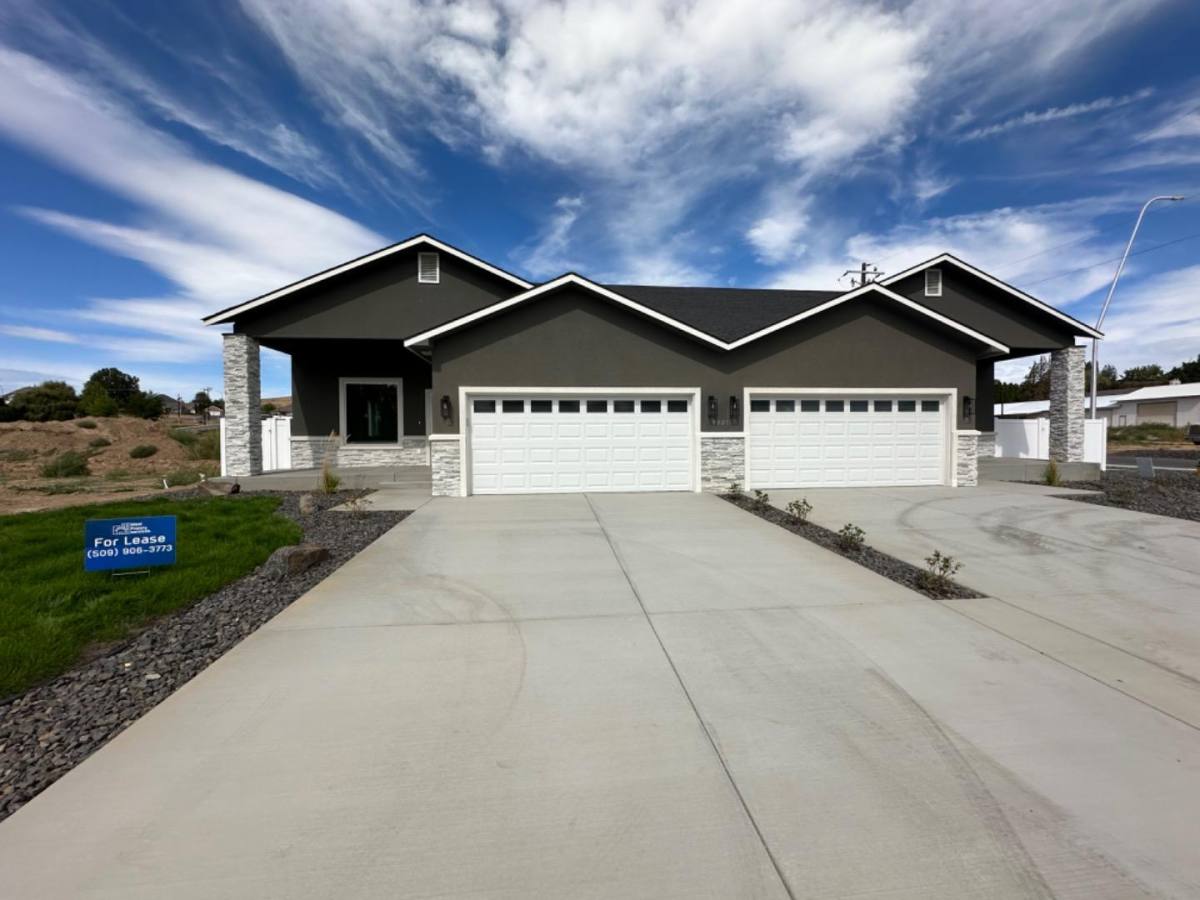 Apartment for rent at 9007 Palestine Way #2, Yakima, WA 98908