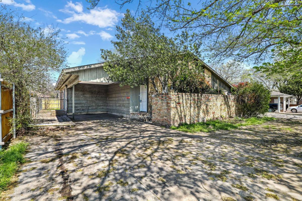 Townhouse for rent at 2605 14th St, Plano, TX 75074
