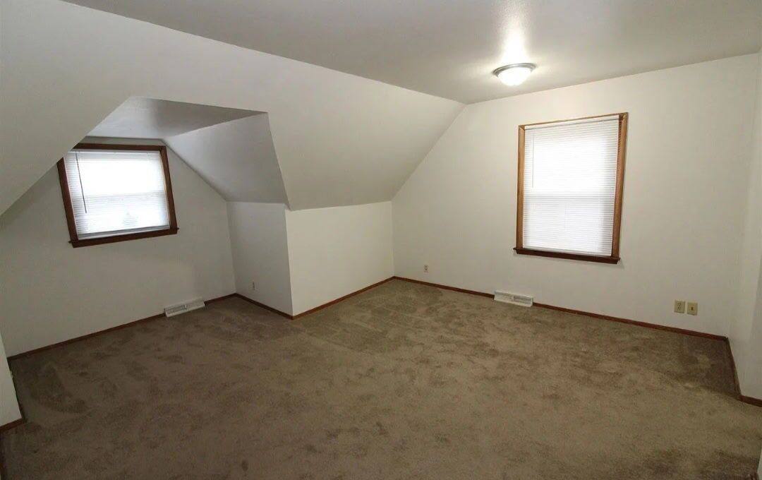 Apartment for rent at 1924 Hayes Ave, Racine, WI 53405