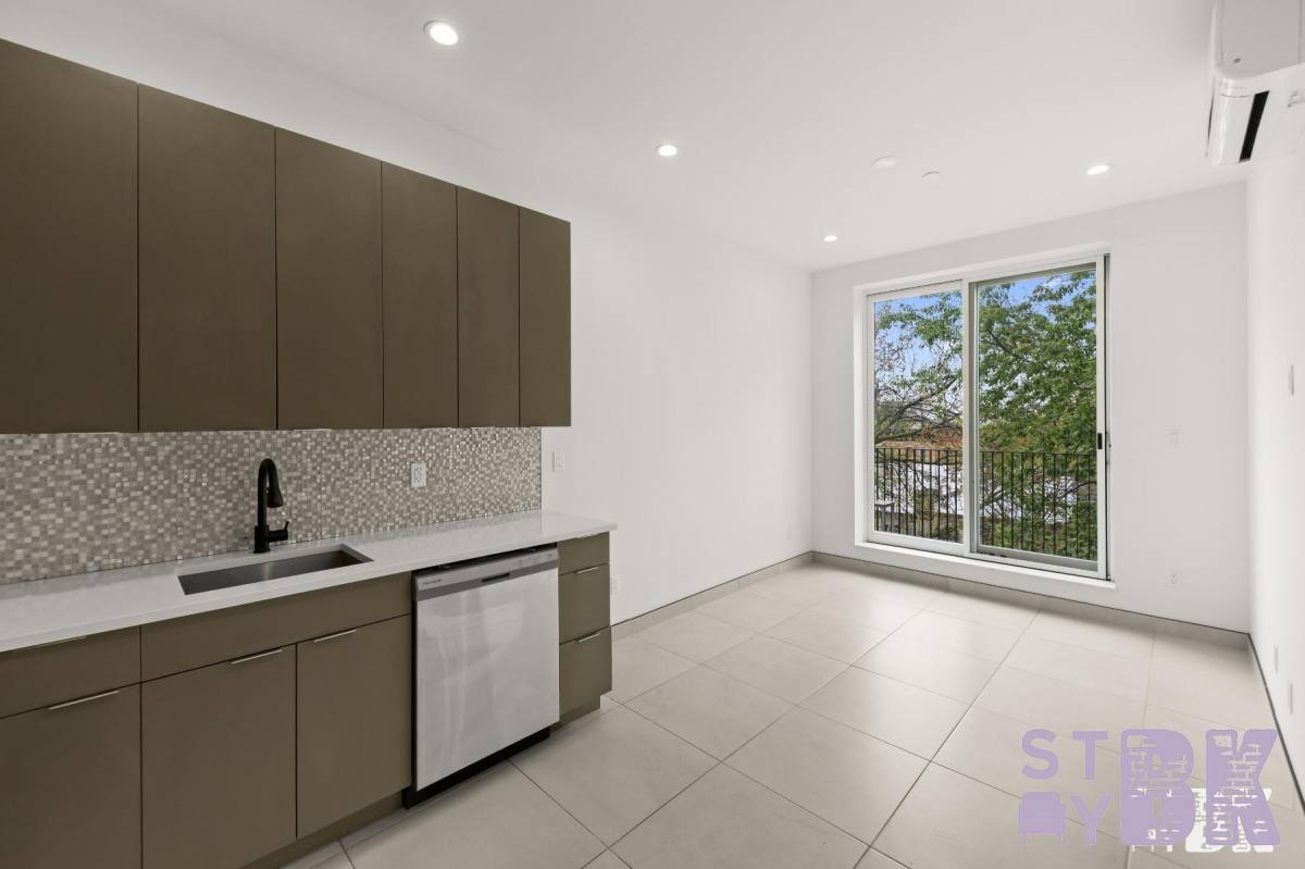 Apartment for rent at 39 Aberdeen St #4, Brooklyn, NY 11207