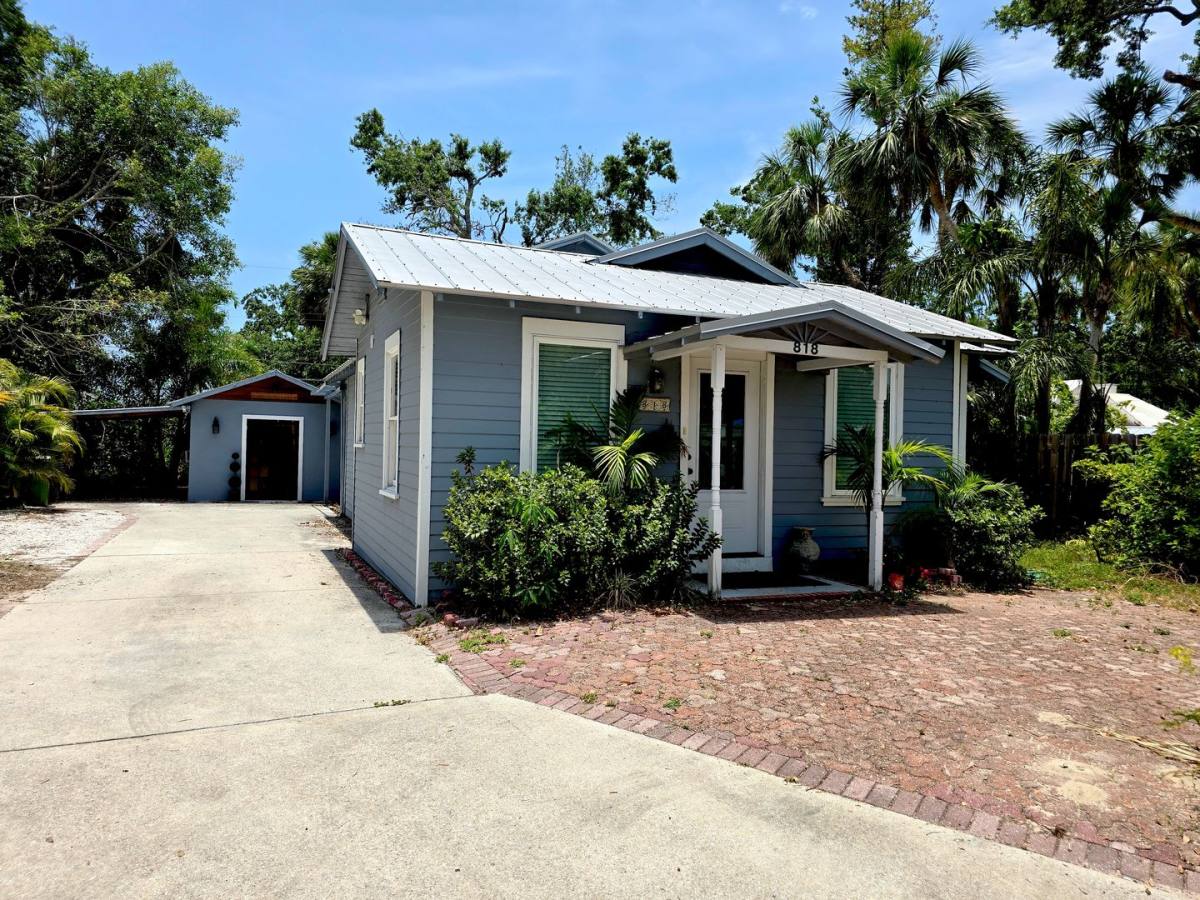 Apartment for rent at 818 Windsor Dr, Sarasota, FL 34234