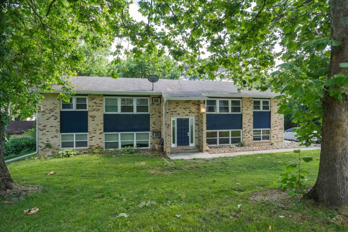 Apartment for rent at 4001 E University Ave, Des Moines, IA 50317