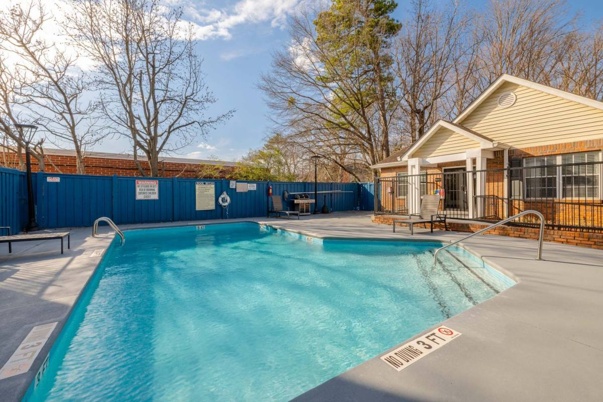 Apartment for rent at 2100 Defoors Ferry Rd, Atlanta, GA 30318