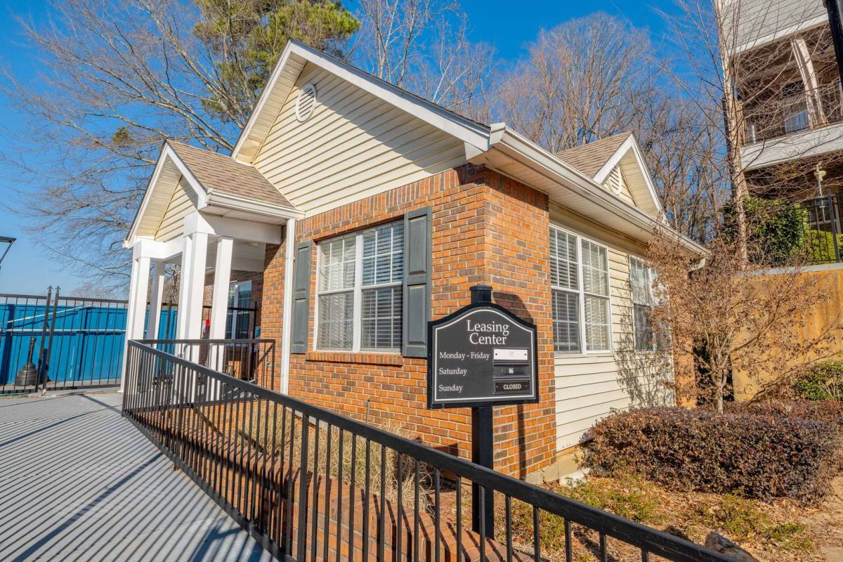 Apartment for rent at 2100 Defoors Ferry Rd, Atlanta, GA 30318