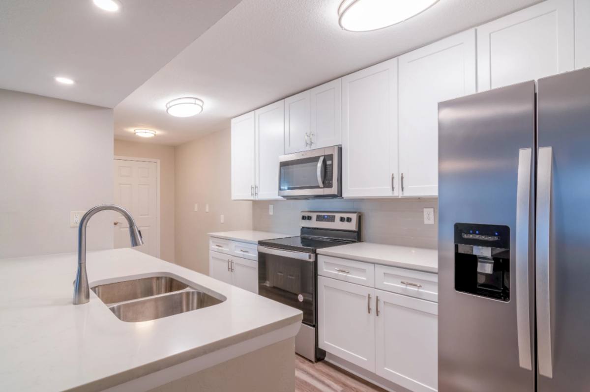 Apartment for rent at 2100 Defoors Ferry Rd, Atlanta, GA 30318