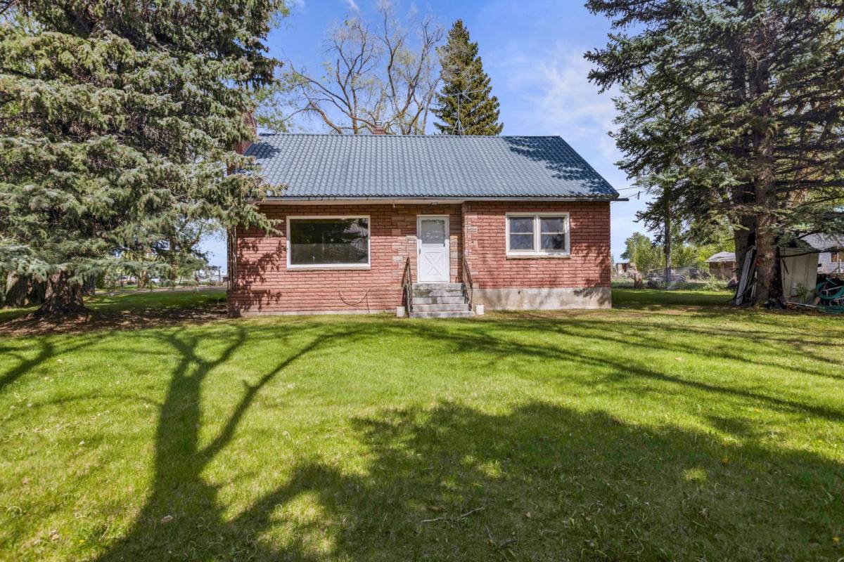 House for rent at 488 N 2400 E, Saint Anthony, ID 83445