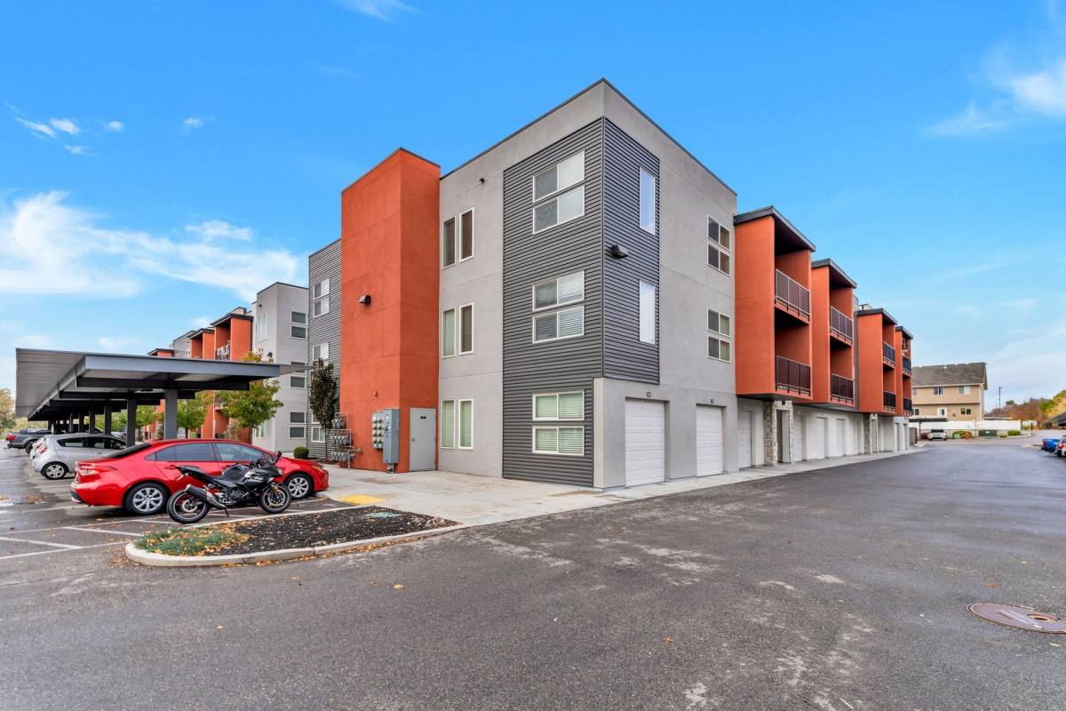 Apartment for rent at 875 S Depot St, Clearfield, UT 84015