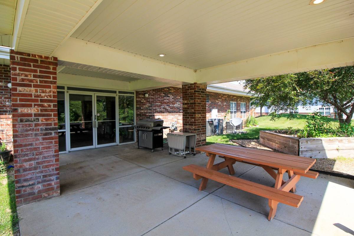 Apartment for rent at 2315 Greenwald St, Bellevue, NE 68123