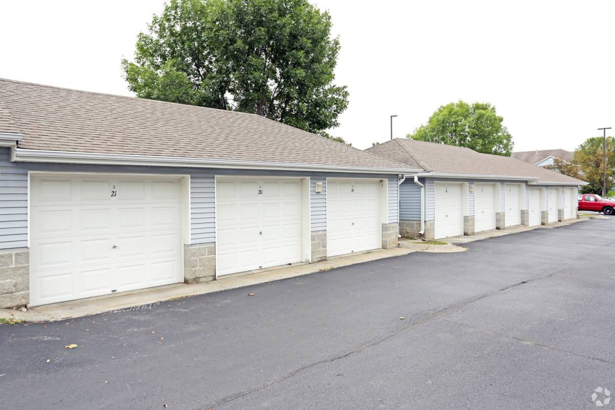 Apartment for rent at 2315 Greenwald St, Bellevue, NE 68123