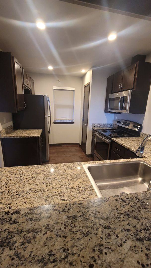 Apartment for rent at 12112 SE 31st St, Bellevue, WA 98005