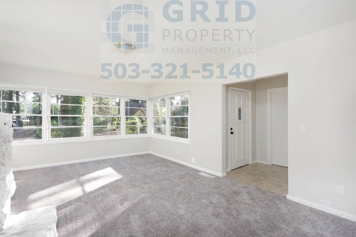 House for rent at 3035 SE 118th Ave, Portland, OR 97266
