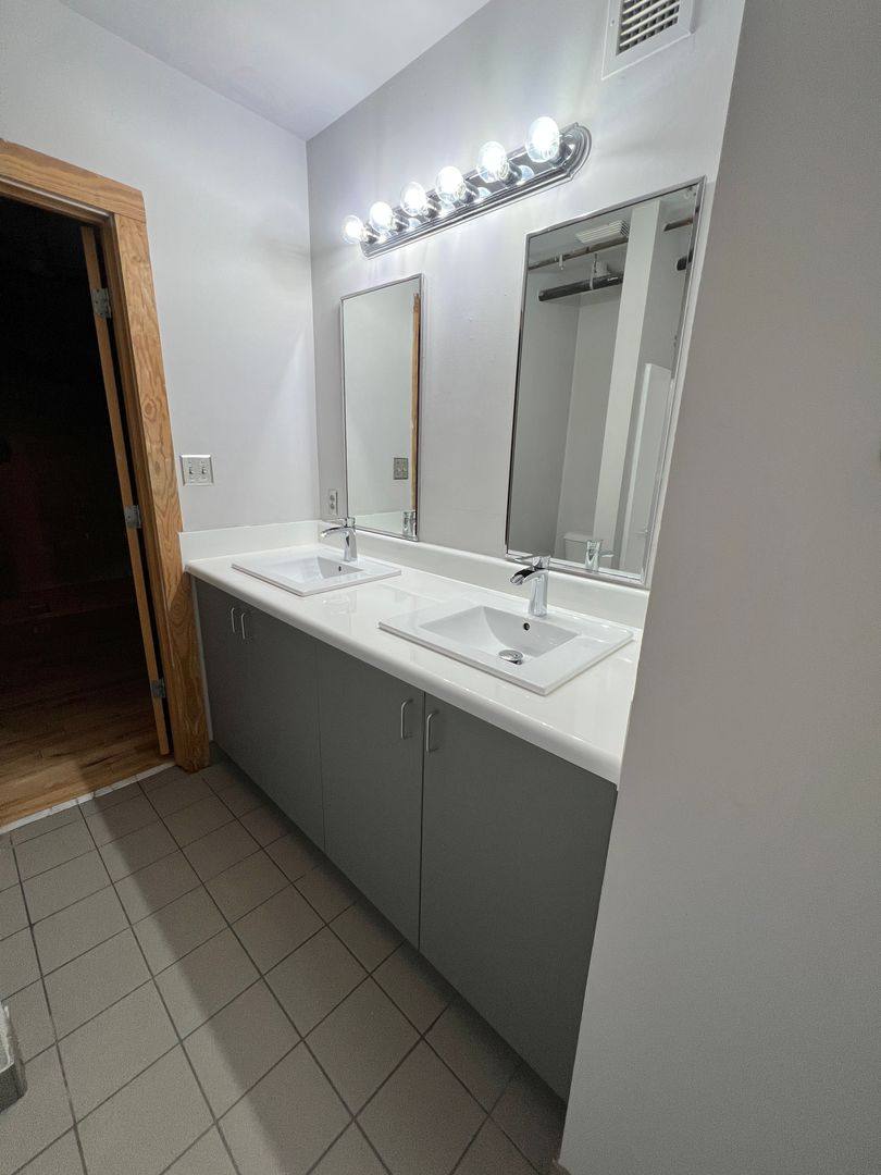 Apartment for rent at 112 S Gay St, Knoxville, TN 37902