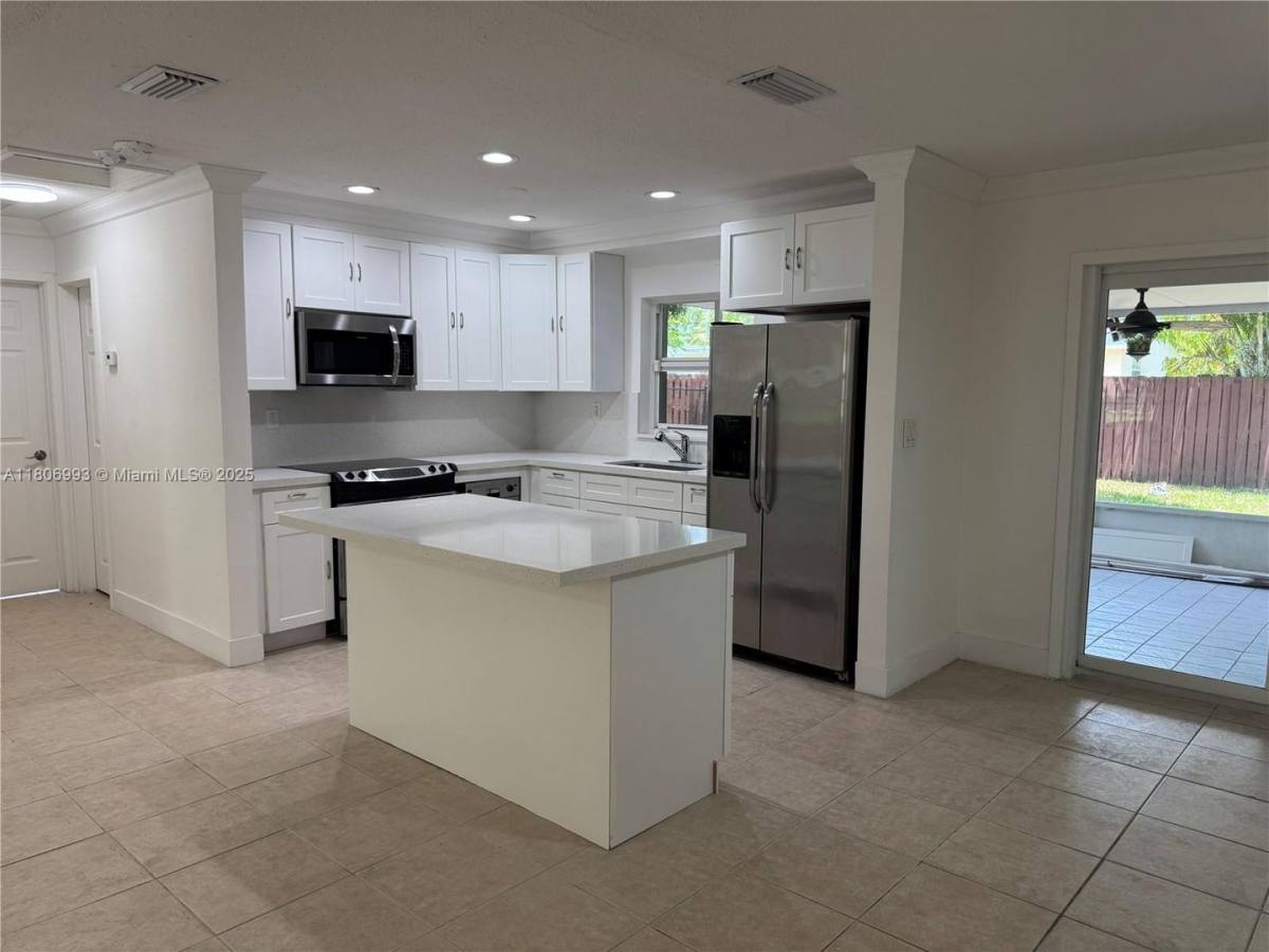 House for rent at 5122 SW 92nd Terrace, Fort Lauderdale, FL 33328