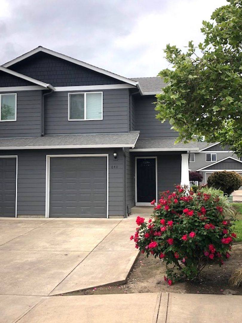 Apartment for rent at 640-642 Broad St S, Monmouth, OR 97361