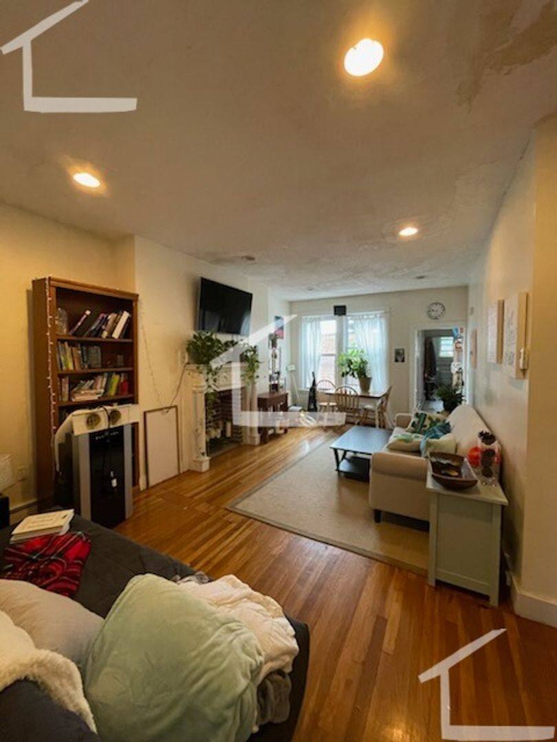 Apartment for rent at 1522 Commonwealth Ave #A1, Brighton, MA 02135