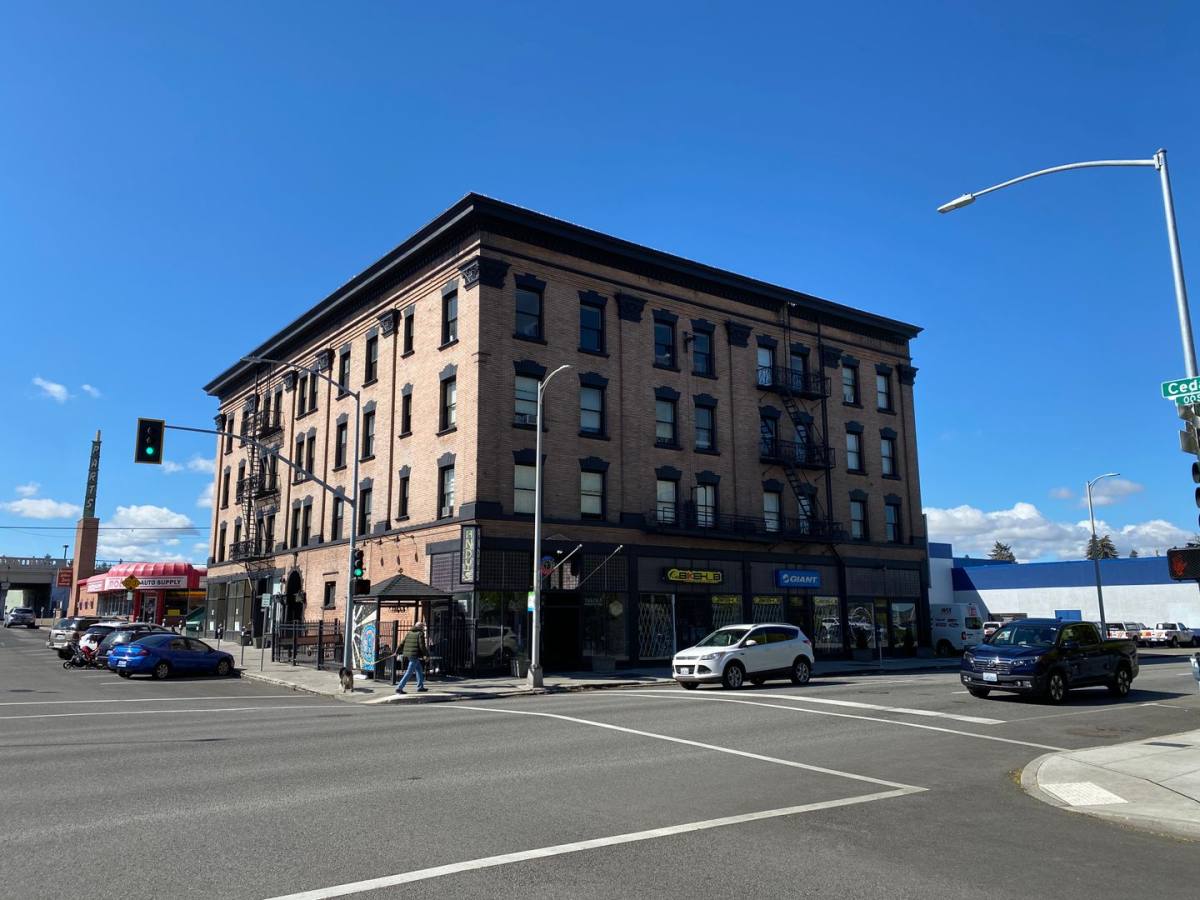Apartment for rent at 106 S Cedar St, Spokane, WA 99201
