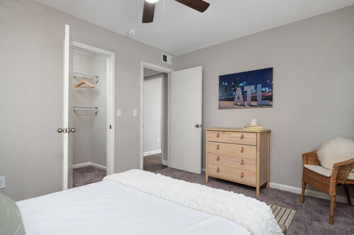 Apartment for rent at 469 Oakdale Rd, Atlanta, GA 30307