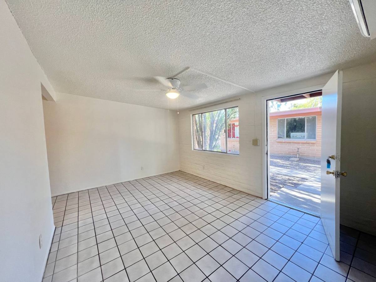 Townhouse for rent at 214 W Prince Rd, Tucson, AZ 85705