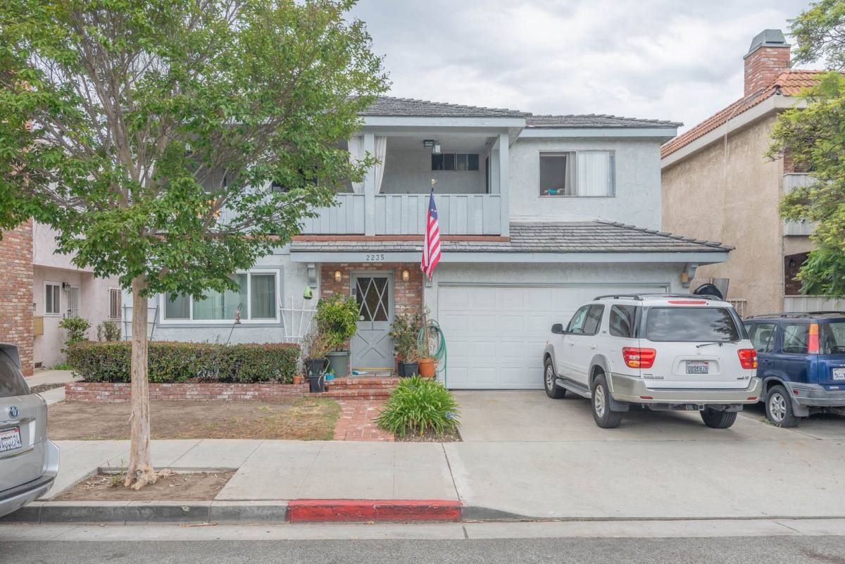 Apartment for rent at 2235 20th St, Santa Monica, CA 90405