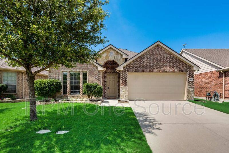 House for rent at 9624 Sleepy Hollow Dr, McKinney, TX 75072