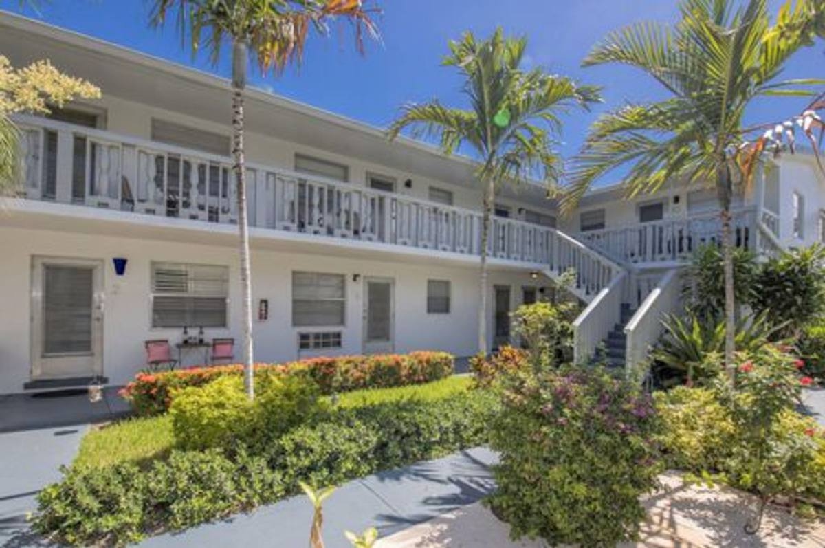 Apartment for rent at 212 N K St, Lake Worth Beach, FL 33460