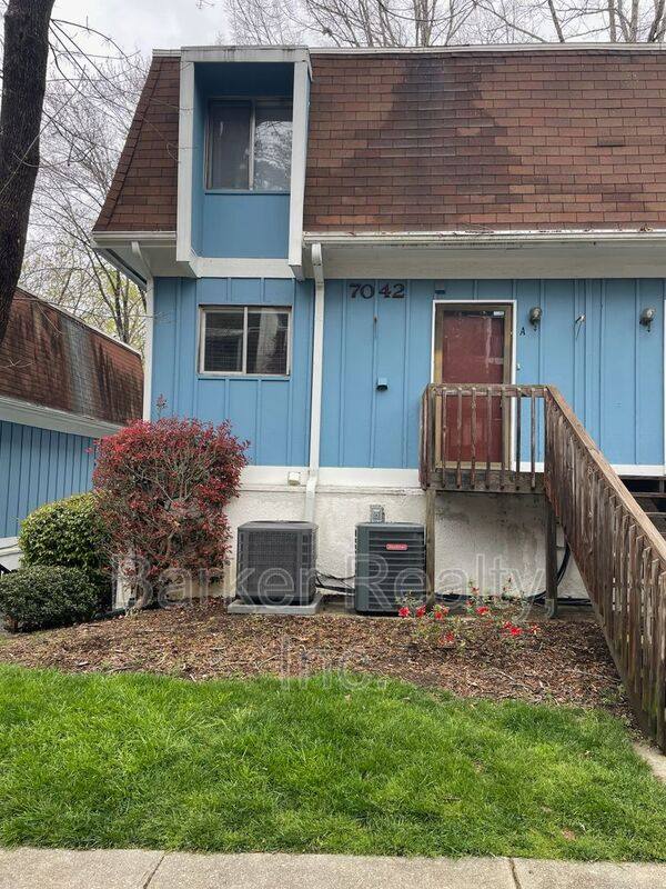 Townhouse for rent at 7042-A Longstreet Dr, Raleigh, NC 27615