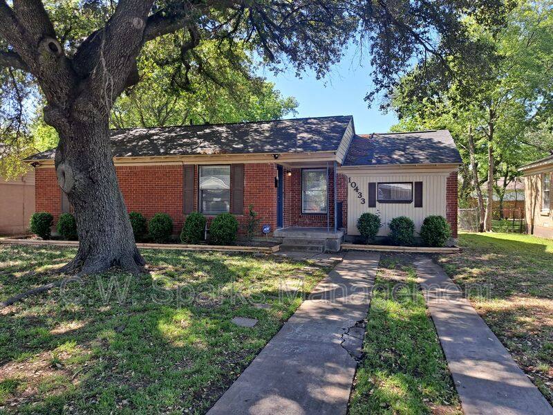 House for rent at 10433 Cayuga Dr, Dallas, TX 75228