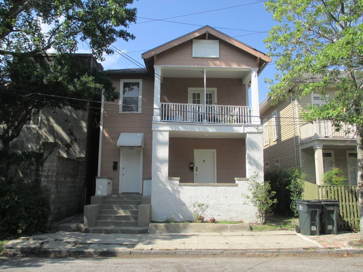 Apartment for rent at 1426-1430 Urania Felicity, New Orleans, LA 70130