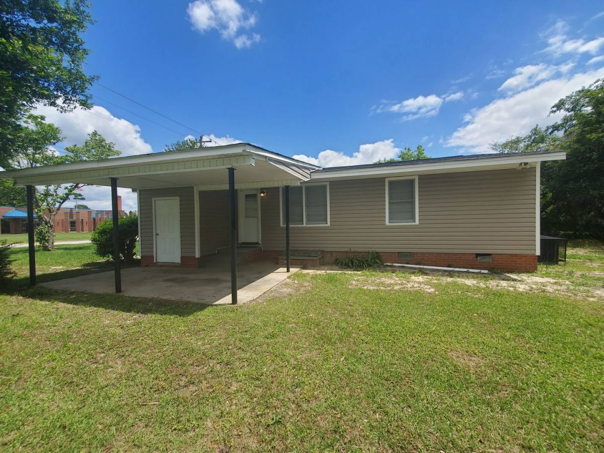 House for rent at 1821 Seabrook Rd, Fayetteville, NC 28301