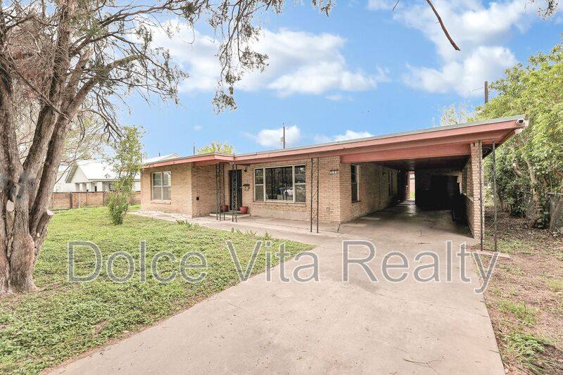 Apartment for rent at 810 S 16th 1 2 St, McAllen, TX 78501