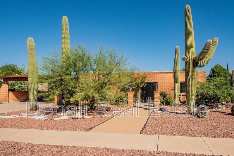 House for rent at 8975 E Maple Leaf Dr, Tucson, AZ 85710