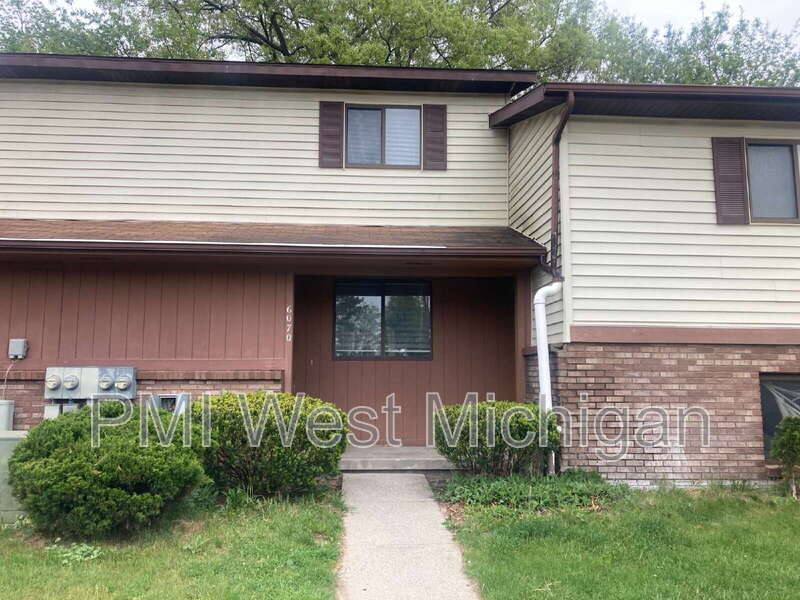 6070 In The Pines Dr SE, Grand Rapids, MI 49548