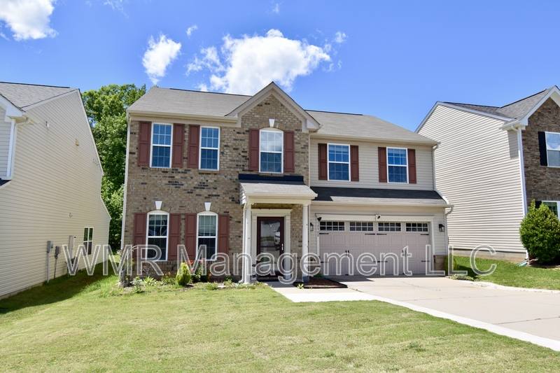 House for rent at 10988 Flyreel Place, Davidson, NC 28036
