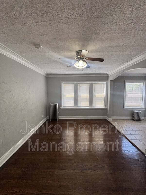 Apartment for rent at 9453 S Loomis St #206, Chicago, IL 60620