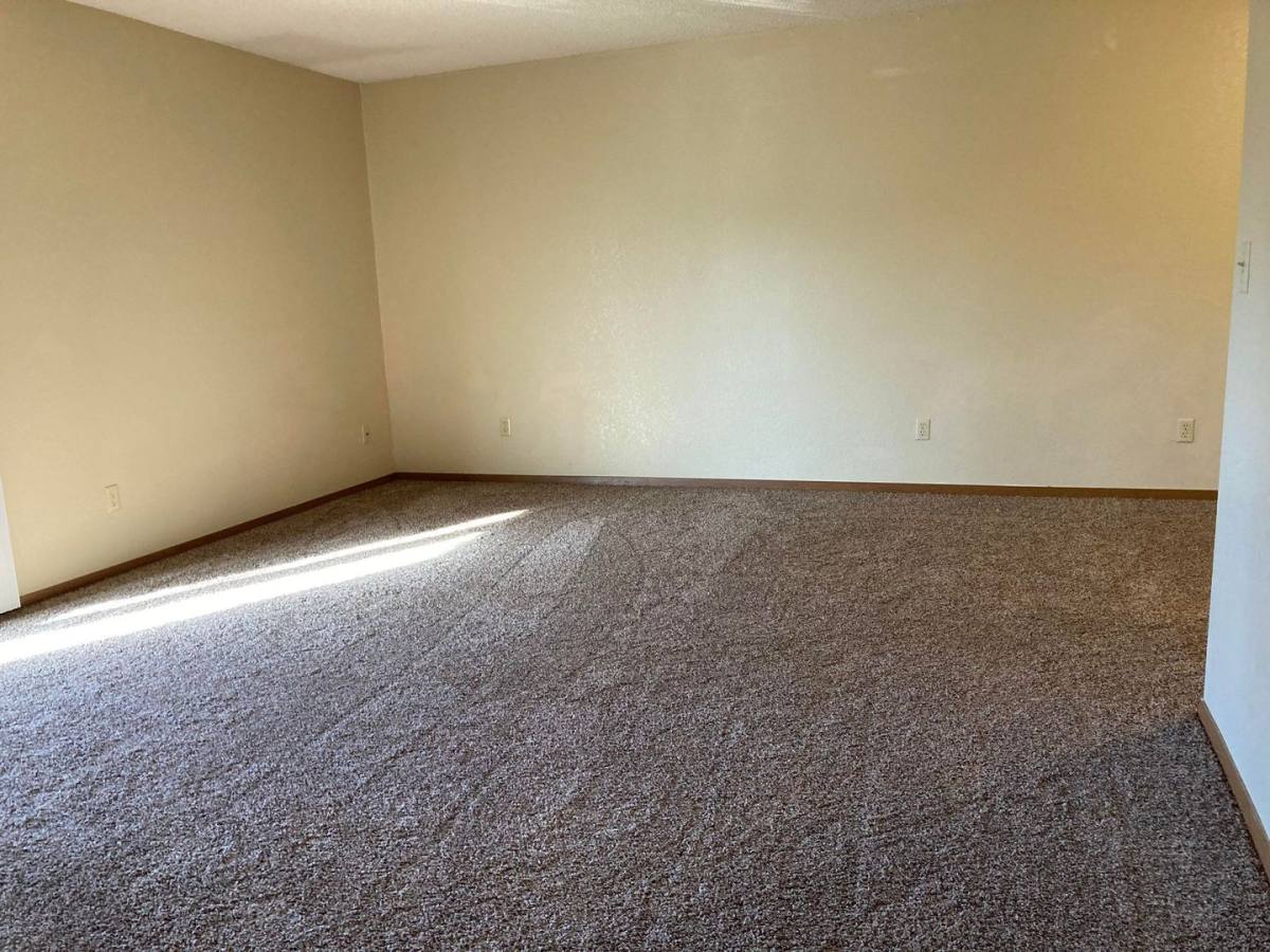 Apartment for rent at 1800-1820 E Capitol Ave, Bismarck, ND 58501