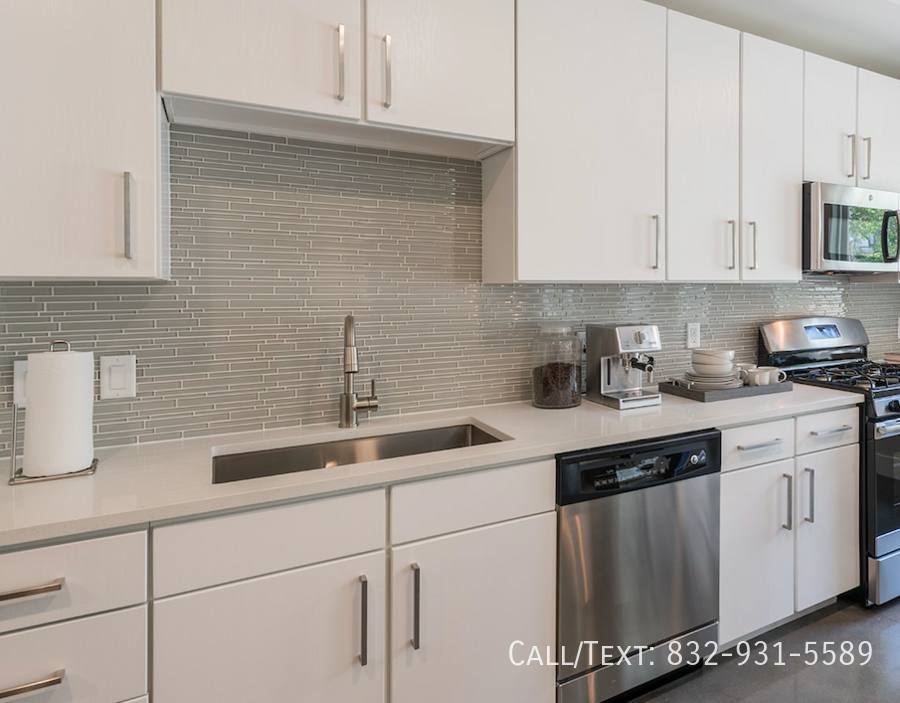 Apartment for rent at 300 Ruthven St #E25D2, Houston, TX 77002