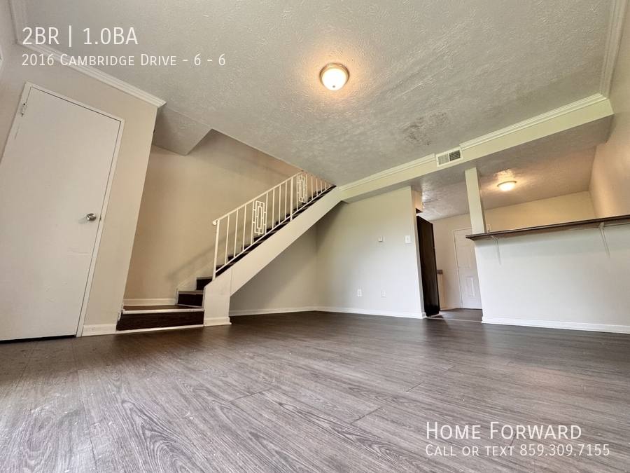 Townhouse for rent at 2016 Cambridge Dr #6, Lexington, KY 40504