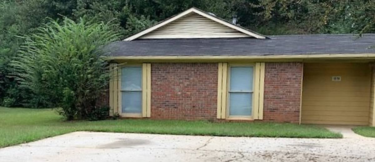 House for rent at 1619 Riverside Trail NE, Conyers, GA 30013