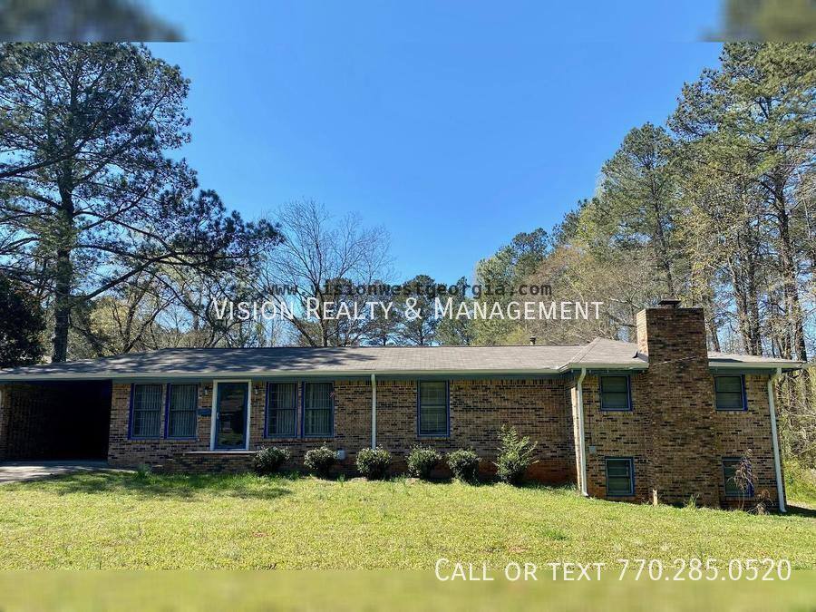 House for rent at 3929 Crossvale Rd, Lithonia, GA 30038