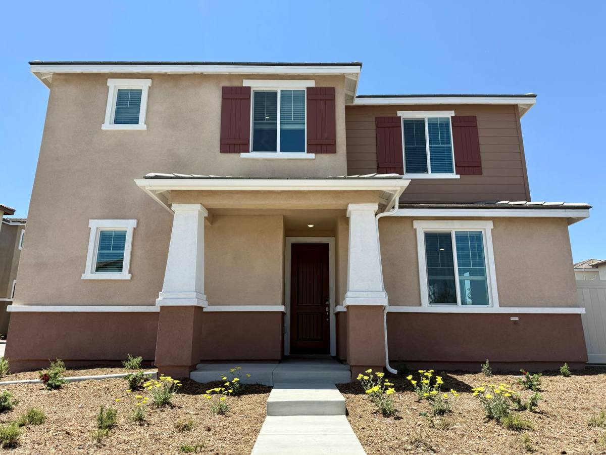 House for rent at 2131 Bergamot St, Redlands, CA 92374