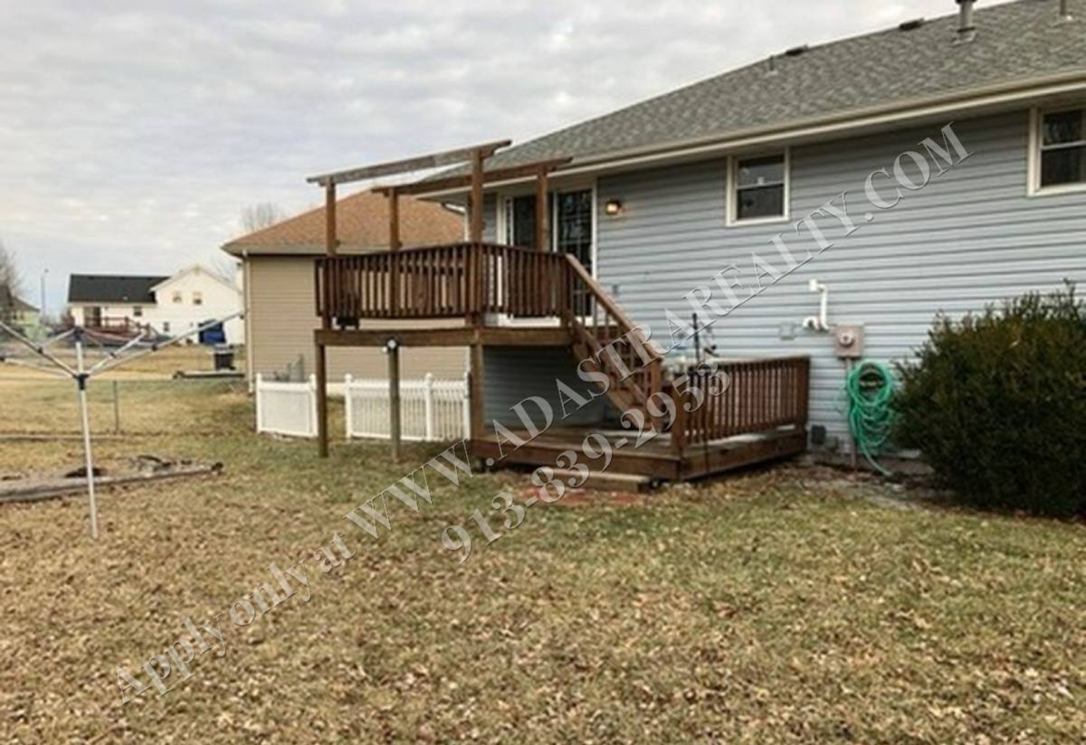 House for rent at 10426 N Harrison Court, Kansas City, MO 64155