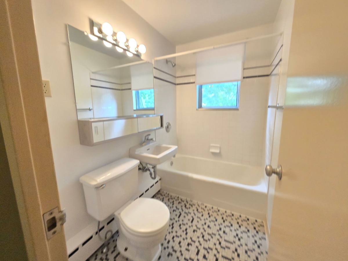 Apartment for rent at 2430 W Kenwood Manor, Sioux Falls, SD 57104