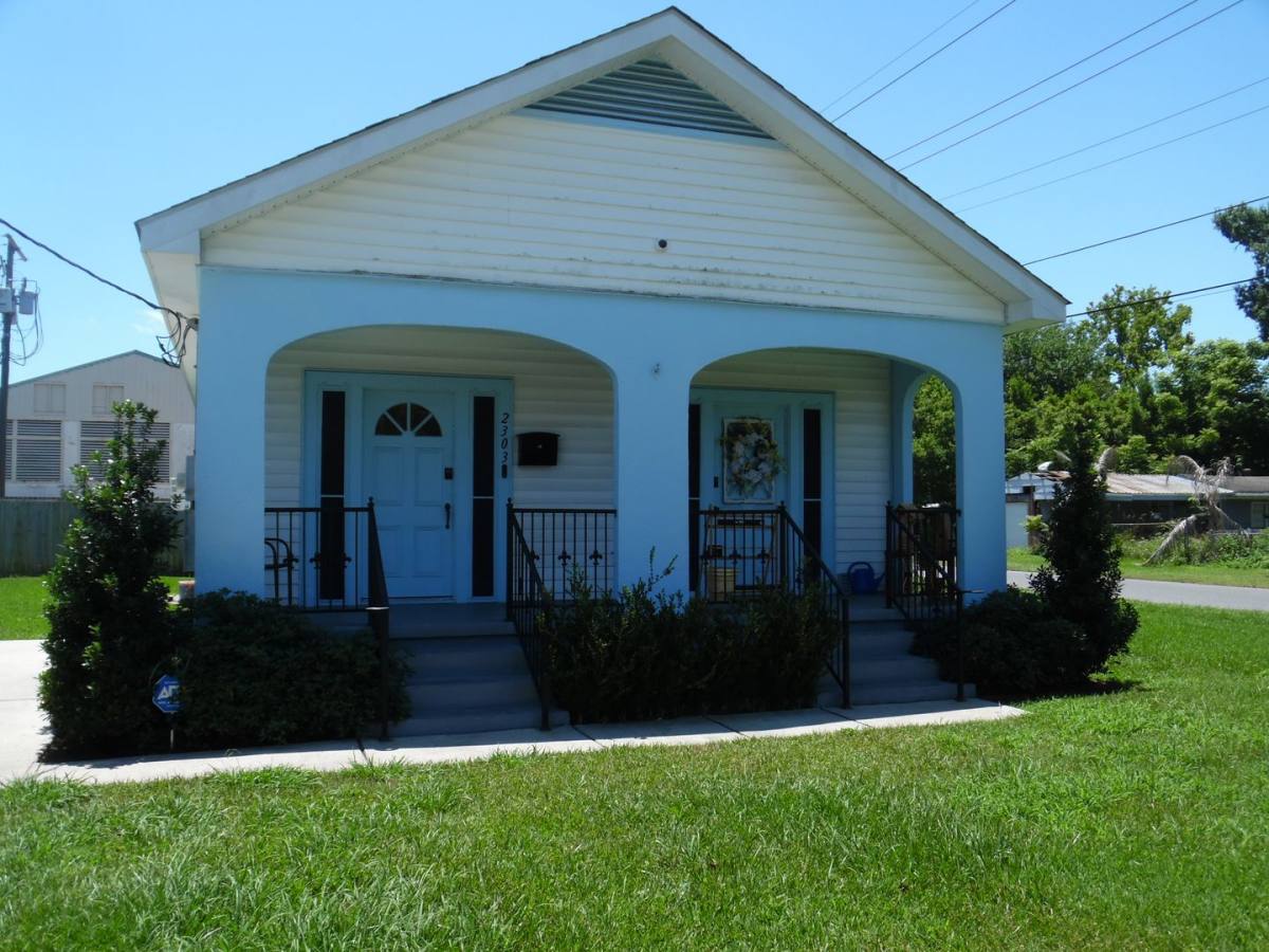 Apartment for rent at 2301-2303 10th St, Kenner, LA 70062