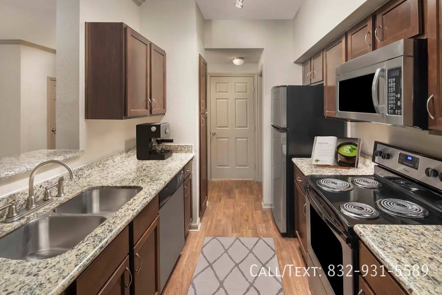 Apartment for rent at 2898 N Milam St #CM1, Houston, TX 77006